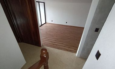 CASA EN VENTA EN LA 49 PONIENTE