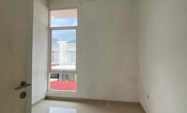 Town House Disewakan