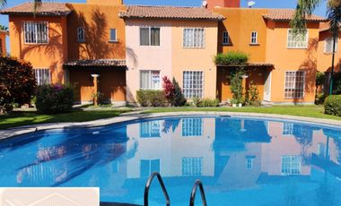 Casa en zona sur con alberca, palapa y vigilancia