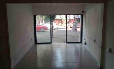 Coyoacán, colonia Avante, Avenida Santana #30, local A-3, vendo Local COMERCIAL 36 M2, medio baño, forma rectangular.