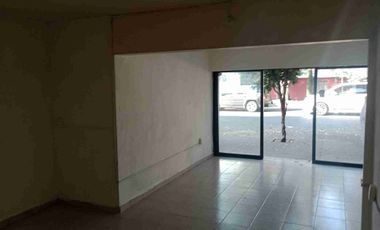 Coyoacán, colonia Avante, Avenida Santana #30, local A-3, vendo Local COMERCIAL 36 M2, medio baño, forma rectangular.