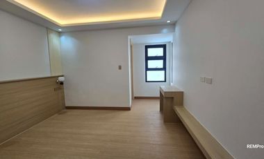 Modern 3 Storey House and Lot for Sale in Richgate Subd., Baguio City