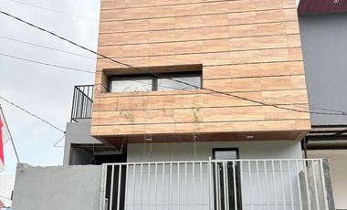 Rumah Baru 3 Lantai Premium di Cipageran – Full Bonus & Siap Huni, Harga Terbaik!