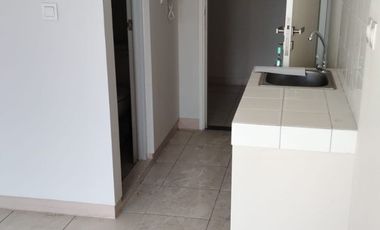 Apartemen The Springlake Summarecon Bekasi, Type Studio Harga Murah, Siap Huni, View Pool