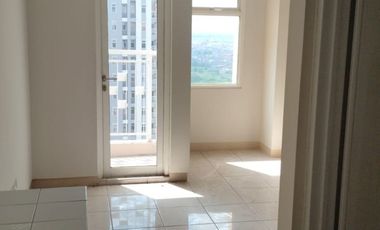 Apartemen The Springlake Summarecon Bekasi, Type Studio Harga Murah, Siap Huni, View Pool
