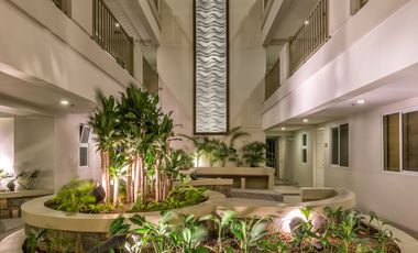 MANILA BAY VIEW STUDIO W/ BALCONY @ LA VERTI RESIDENCES | SEMI FURNISHED | NEAR MOA, MAKATI & DLSU | READY MOVE-IN
