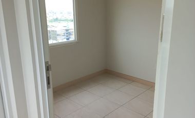 Jual Apartemen The Springlake Summarecon Bekasi, Type 2BR Siap Huni, Lantai Rendah View Lake