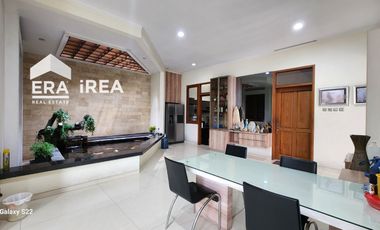 RUMAH MEWAH DIJUAL DI SOLO DEKAT STADION MANAHAN