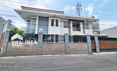 RUMAH MEWAH DIJUAL DI SOLO DEKAT STADION MANAHAN