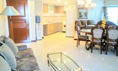 Sewa Apartemen Sudirman Tower Condominum 3+1 BR Fully Furnished Dekat Setiabudi, Sudirman, Kuningan dan Semanggi