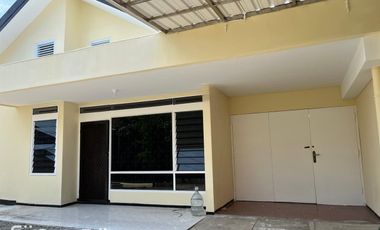 Rumah disewakan di RW 03, Tanjungsari, Sukomanunggal, Surabaya, Jawa Timur