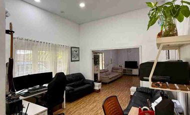 Rumah kolonial Luas Tepi jalan Raya Pandeyan Umbulharjo kodya