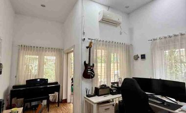 Rumah kolonial Luas Tepi jalan Raya Pandeyan Umbulharjo kodya