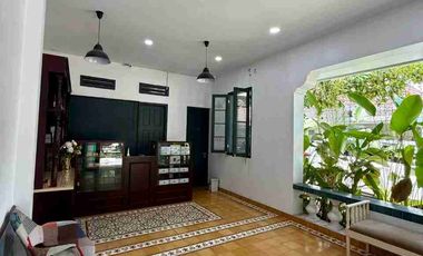 Rumah kolonial Luas Tepi jalan Raya Pandeyan Umbulharjo kodya