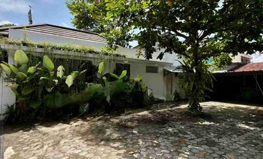 Rumah kolonial Luas Tepi jalan Raya Pandeyan Umbulharjo kodya