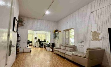 Rumah kolonial Luas Tepi jalan Raya Pandeyan Umbulharjo kodya