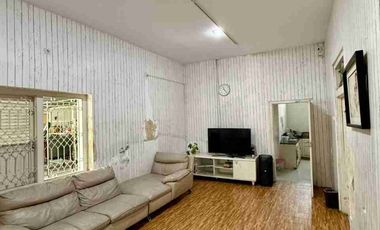 Rumah kolonial Luas Tepi jalan Raya Pandeyan Umbulharjo kodya