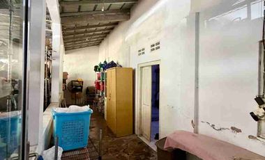 Rumah kolonial Luas Tepi jalan Raya Pandeyan Umbulharjo kodya