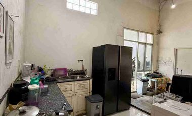 Rumah kolonial Luas Tepi jalan Raya Pandeyan Umbulharjo kodya