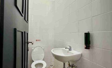 Rumah kolonial Luas Tepi jalan Raya Pandeyan Umbulharjo kodya