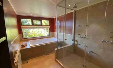 Propiedad sobre Costa Lago Nahuel Huapi