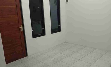 rumah kontrakan 2 kamar, ada ruang usaha, dekat pasar godean