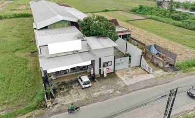 Gudang dan Toko Di Kawasan Pergudangan Piyungan Jl. Wonosari