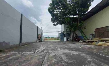 Gudang dan Toko Di Kawasan Pergudangan Piyungan Jl. Wonosari