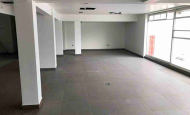 RENTO LOCAL en Av. principal con usó de sueño comercial  263m² en planta baja
