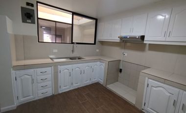 Departamento en Renta Norte de Quito-La Ofelia.