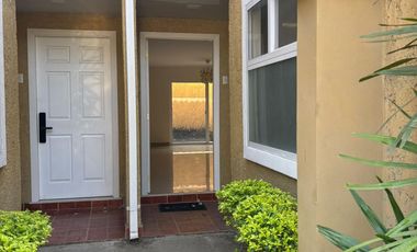 CASA EN ALQUILER EN LA URBANIZACIÓN  VIA CIRCUNVACACIÓN - MANTA