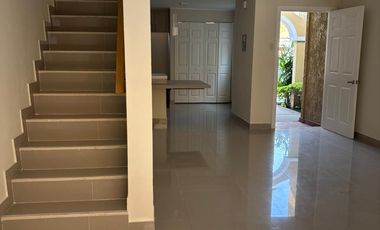 CASA EN ALQUILER EN LA URBANIZACIÓN  VIA CIRCUNVACACIÓN - MANTA