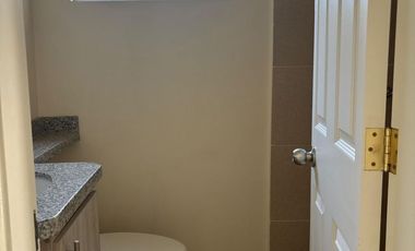 CASA EN ALQUILER EN LA URBANIZACIÓN  VIA CIRCUNVACACIÓN - MANTA