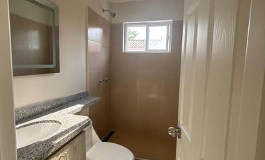 CASA EN ALQUILER EN LA URBANIZACIÓN  VIA CIRCUNVACACIÓN - MANTA