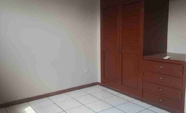 Ciudadela Guayaquil,  alquiler departamento 4 dormitorios y garaje