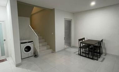 460. Turun Harga Dijual Rumah 4 Lantai Pulomas Jakarta Timur – Desain Emporio Architect