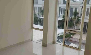 Jual Sewa Rumah Baru Grand Pakuwon