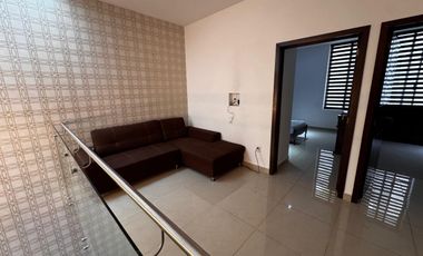 CASA SEMIAMUEBLADA EN RENTA, ZONA NORTE EN CIMA DIAMANTE CON ROOF GARDEN