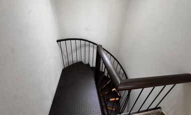 CASA SEMIAMUEBLADA EN RENTA, ZONA NORTE EN CIMA DIAMANTE CON ROOF GARDEN