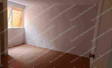 VENDO CASA AMPLIA EN LAS ALAMEDAS