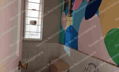 VENDO CASA AMPLIA EN LAS ALAMEDAS