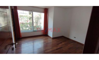 🏡✨ Se Vende Lindo Departamento Amplio En Surco – 170 M² ✨🏡
