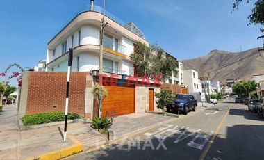 Venta De Moderno Dúplex En Surco – 170 M² $370,000