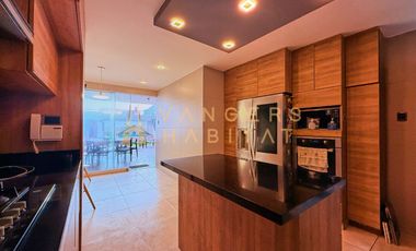 Casa en Venta Cerca Al Mar en Chorrillos - Más de 400m²