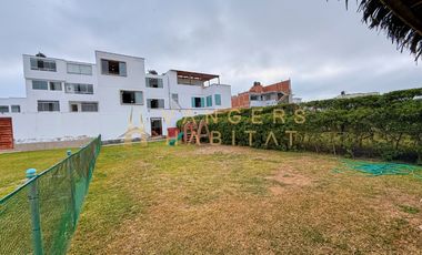 Casa en Venta Cerca Al Mar en Chorrillos - Más de 400m²