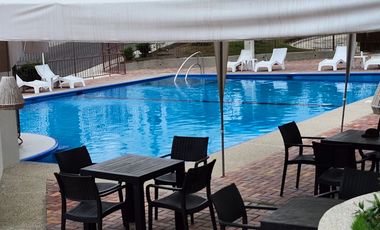 Se renta casa de 4 habitaciones en Urbanización Manta Beach