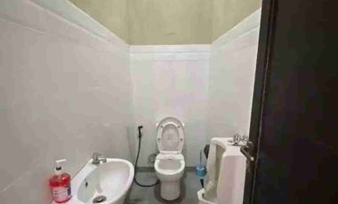 Rumah Mainroad  Sudirman terawat Dijual Cepat