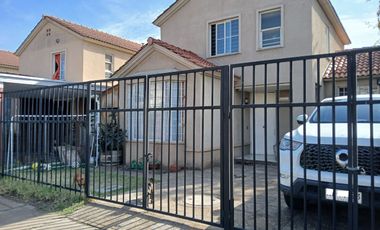 Casa Aislada con Piscina, Valle Grande, Lampa.