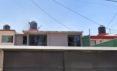 CASA EN VENTA EN RESIDENCIAL EL DORADO TLALNEPANTLA DE REMATE