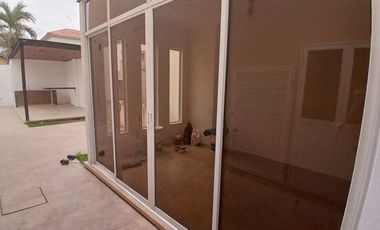 ALQUILER CASA CON PISCINA VIA AL SOL VIA A LA COSTA